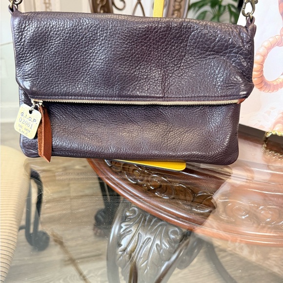 Chic Dark Brown Leather Shoulder Bag - Picture 2 of 7